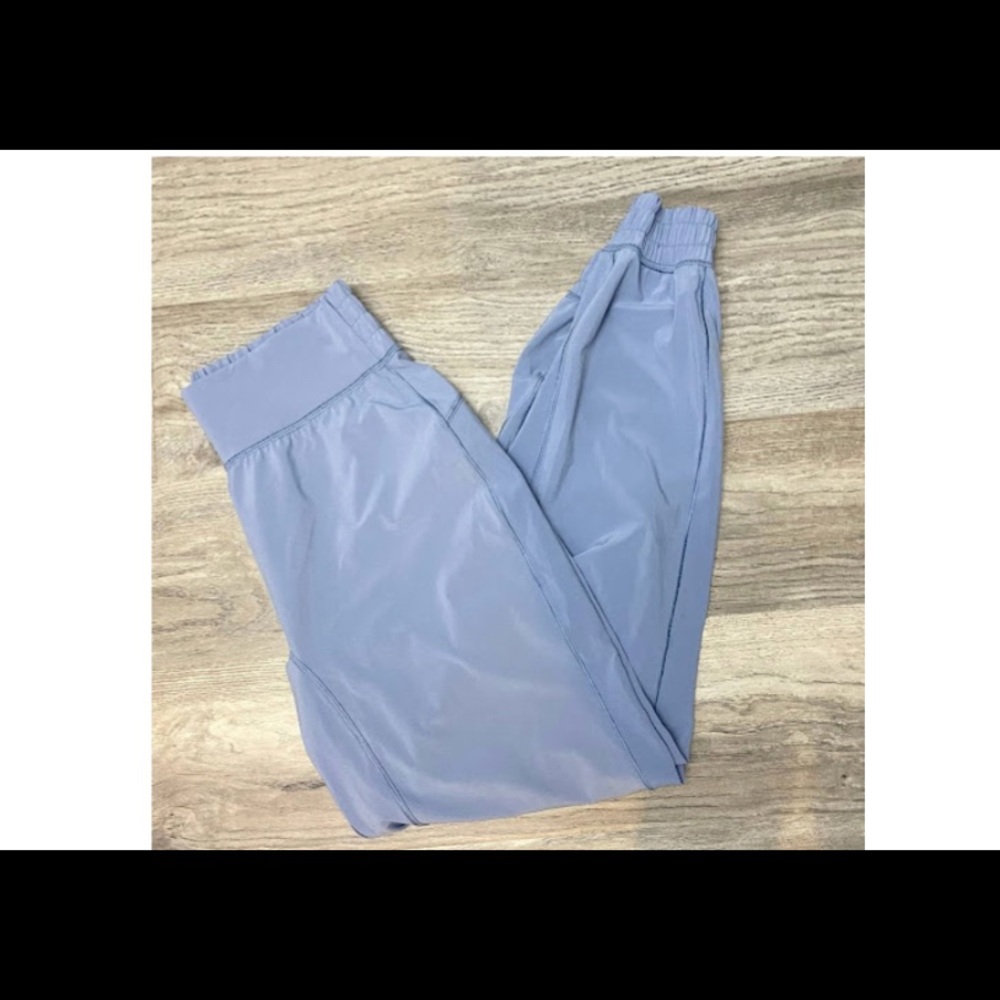lululemon joggers - Picture 3 of 3